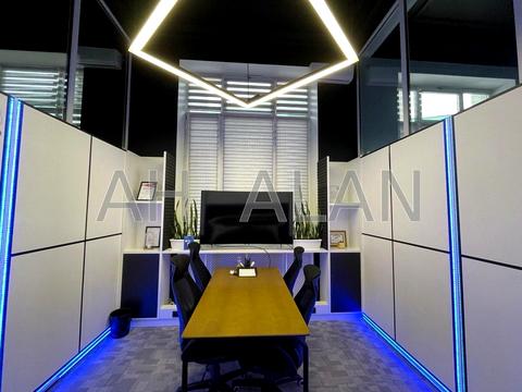 коммерческая по адресу Академика Глушкова просп., 1