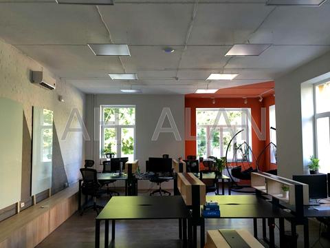 коммерческая по адресу Академика Глушкова просп., 1