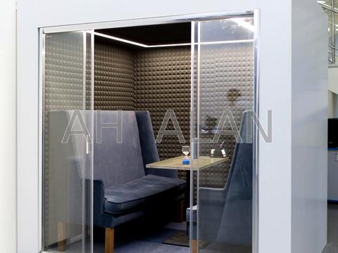 коммерческая по адресу Академика Глушкова просп., 1