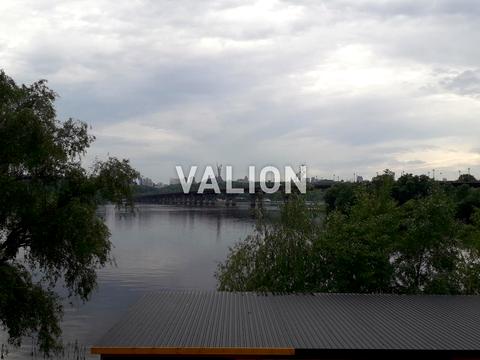 квартира за адресою Дніпровська набережна вул., 11-А