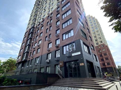 паркомісце за адресою Нагірна вул., 18/16