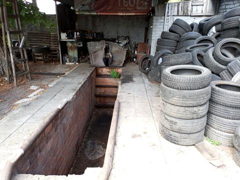 комерційна за адресою Заньковецької вул., 19