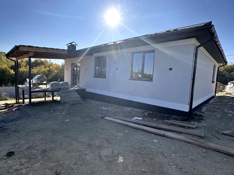 дом по адресу Провулок Озерний