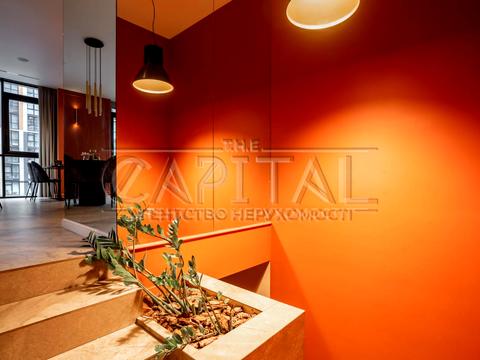 комерційна за адресою Предславинська вул., 42