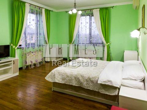 будинок за адресою Спортивна вул.