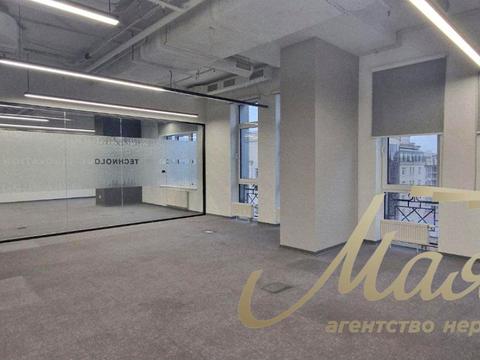 комерційна за адресою Київ, Набережно-Хрещатицька вул., 58