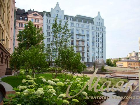 комерційна за адресою Київ, Набережно-Хрещатицька вул., 58