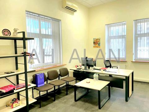 комерційна за адресою Паторжинського вул., 14