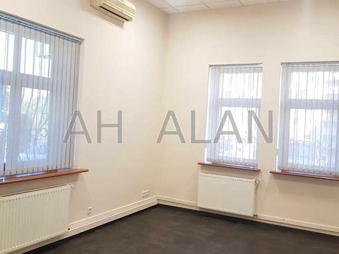 комерційна за адресою Паторжинського вул., 14