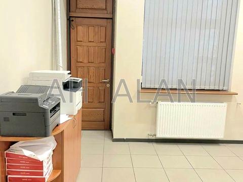 комерційна за адресою Паторжинського вул., 14