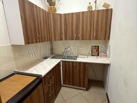 комерційна за адресою Паторжинського вул., 14