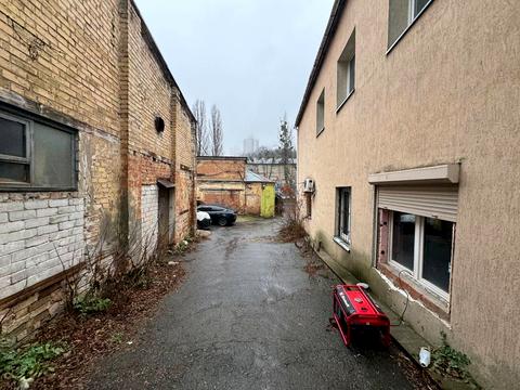 комерційна за адресою Глибочицька вул., 73