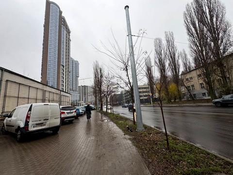 комерційна за адресою Глибочицька вул., 73