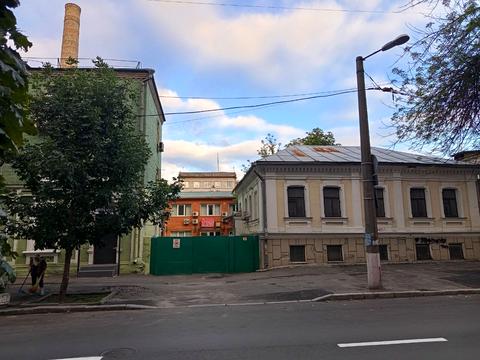 комерційна за адресою Борисоглібська вул., 12