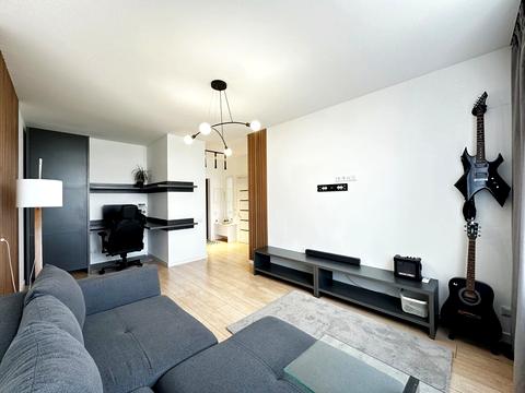 квартира за адресою Юнацька вул., 1