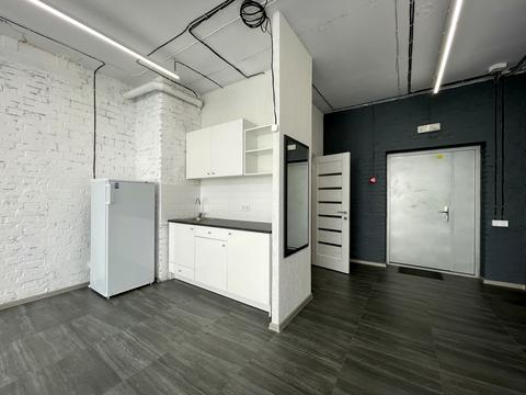 комерційна за адресою Левка Лук'яненка вул. (Маршала Тимошенка), 21к14