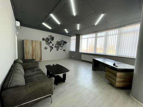 комерційна за адресою Київ, Ушинського вул., 40