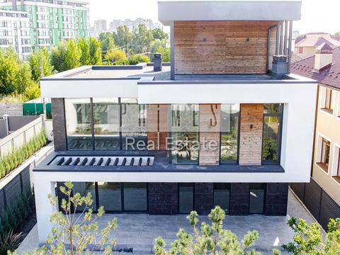 будинок за адресою Сергія Колоса вул. (Леніна), 7