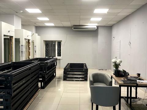 комерційна за адресою Середньофонтанська вул., 12а