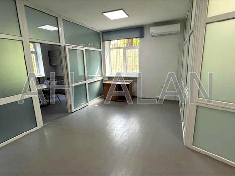 комерційна за адресою Бастіонна вул., 14