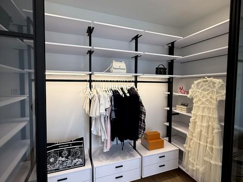 квартира по адресу Андрея Верхогляда ул. (Михайла Драгомирова), 11-Б