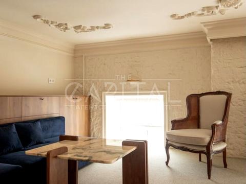 комерційна за адресою Саксаганського вул., 33