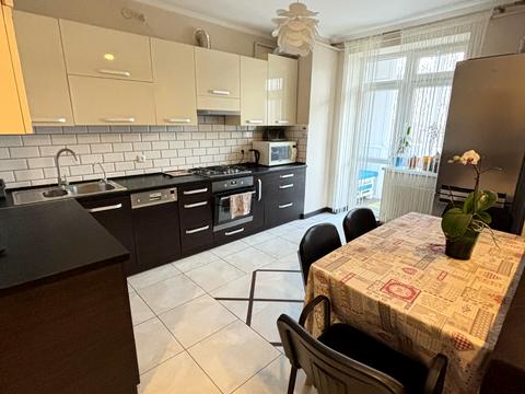 квартира за адресою Жасминова вул., 5б