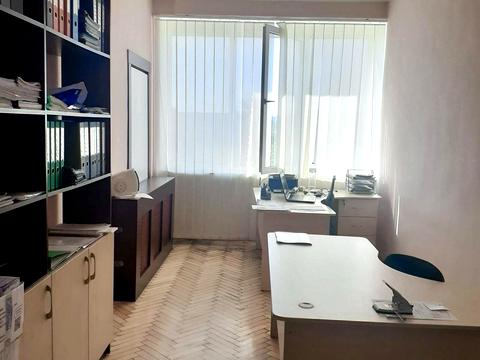 комерційна за адресою Зелена вул., 162