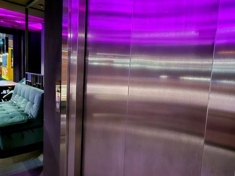 комерційна за адресою Хрещатик вул. (Kreschatic), 29/1