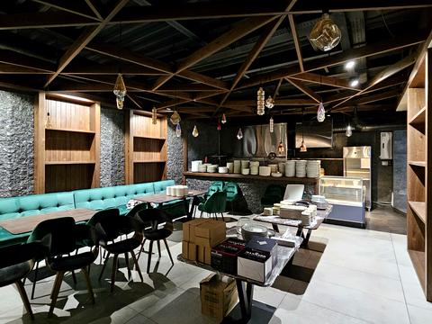 комерційна за адресою Хрещатик вул. (Kreschatic), 29/1