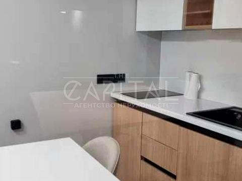 комерційна за адресою Гетьмана Павла Скоропадського вул. (Льва Толстого), 10/18