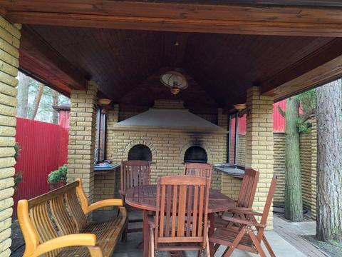 будинок за адресою Набережна вул.