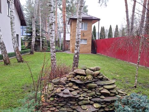 будинок за адресою Набережна вул.