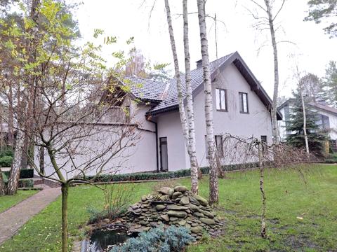 будинок за адресою Набережна вул.