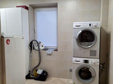 будинок за адресою Набережна вул.