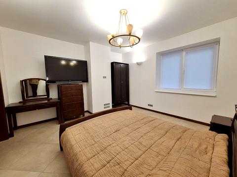 будинок за адресою Набережна вул.