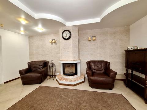 будинок за адресою Набережна вул.