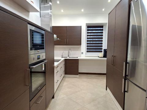 будинок за адресою Набережна вул.