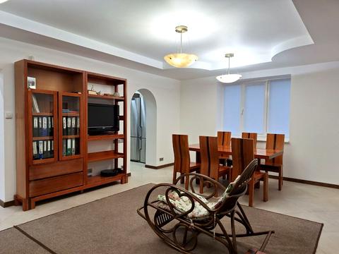 будинок за адресою Набережна вул.