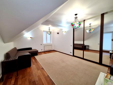 будинок за адресою Набережна вул.