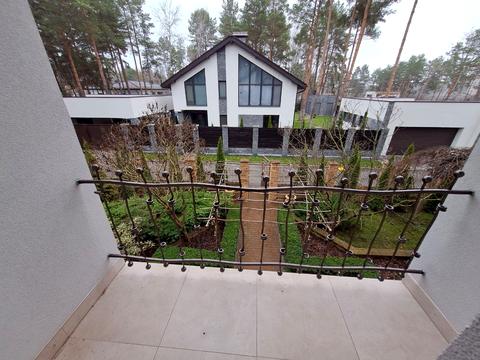 будинок за адресою Набережна вул.