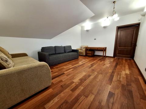 будинок за адресою Набережна вул.