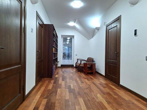 будинок за адресою Набережна вул.