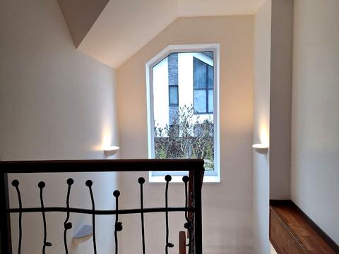 будинок за адресою Набережна вул.