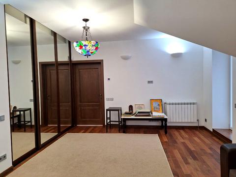 будинок за адресою Набережна вул.