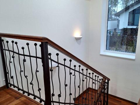 будинок за адресою Набережна вул.