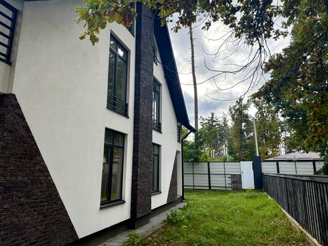 дом по адресу Евгения Коновальца ул.