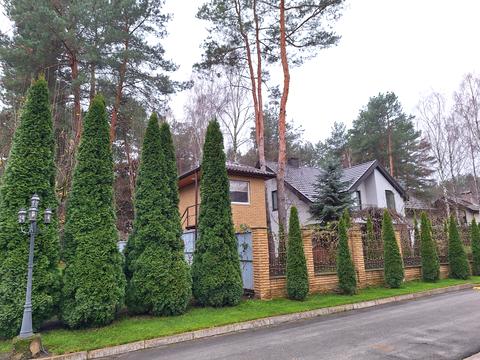 будинок за адресою Набережна вул.