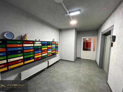 квартира за адресою Анни Ахматової вул., 15