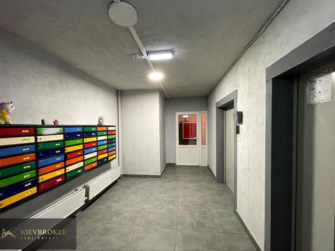 квартира за адресою Анни Ахматової вул., 15